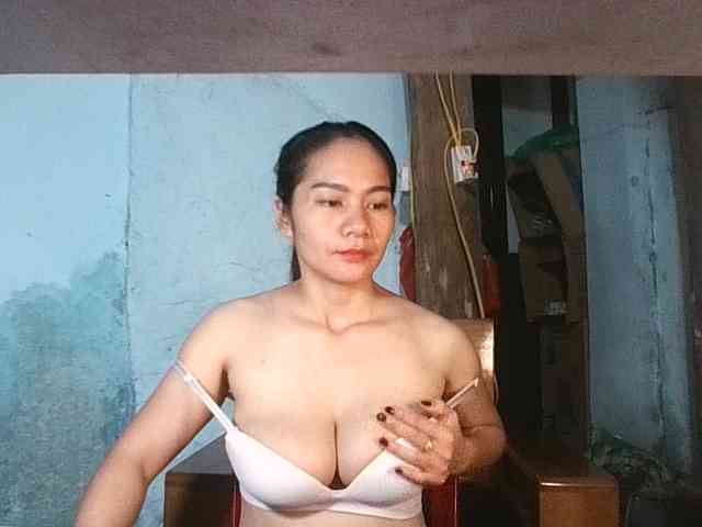 EllaShow93 webcam