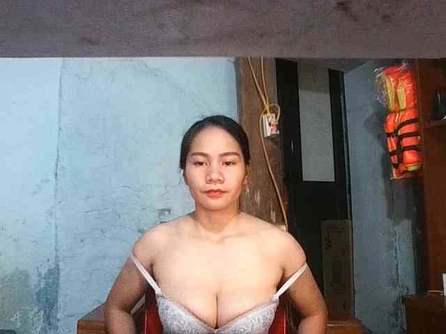 EllaShow93 webcam