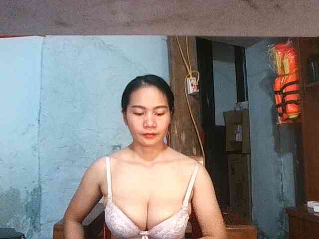 EllaShow93 webcam