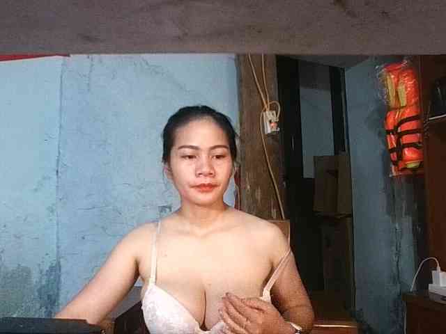 EllaShow93 webcam