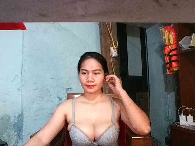 EllaShow93 webcam