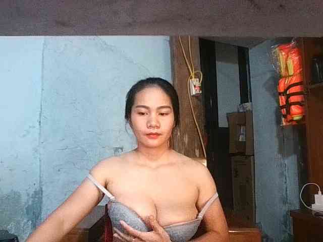 EllaShow93 webcam