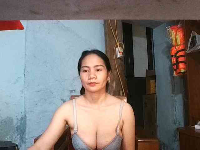EllaShow93 webcam