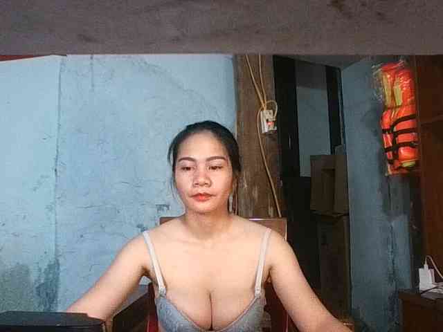 EllaShow93 webcam