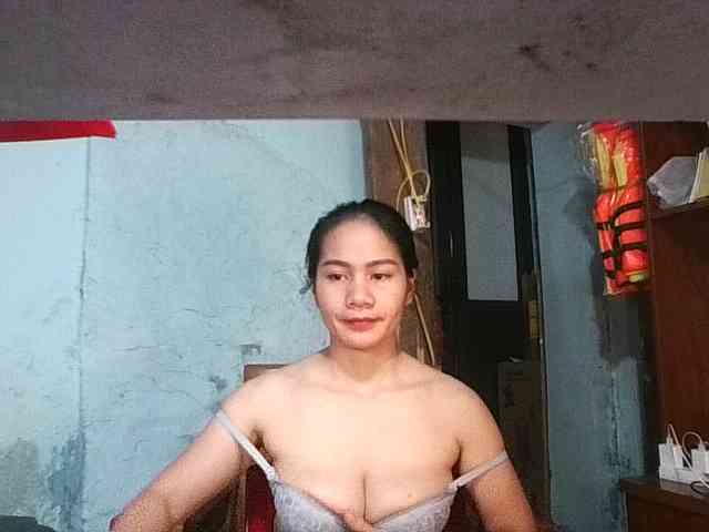 EllaShow93 webcam