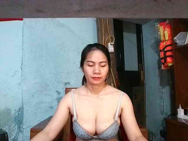 EllaShow93 webcam