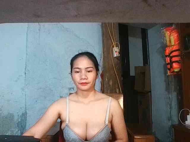 EllaShow93 webcam