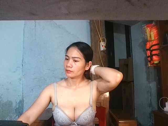 EllaShow93 webcam