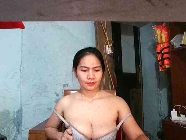 EllaShow93 webcam