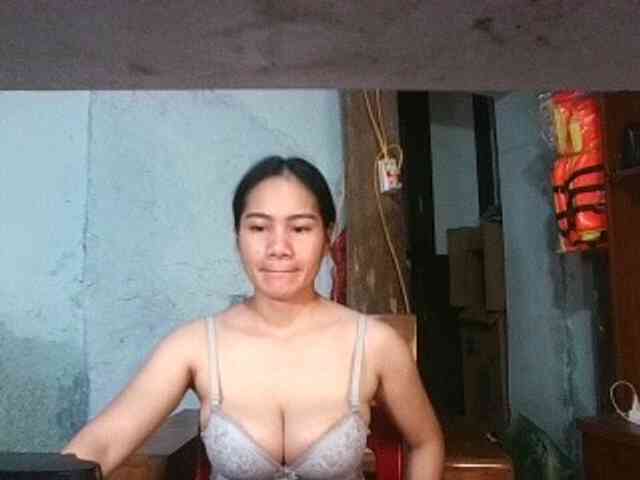 EllaShow93 webcam