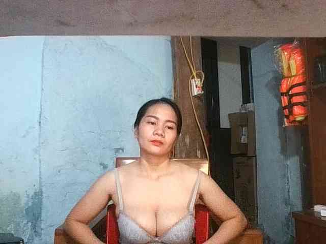 EllaShow93 webcam