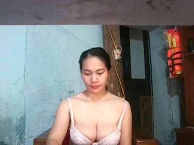 EllaShow93 webcam