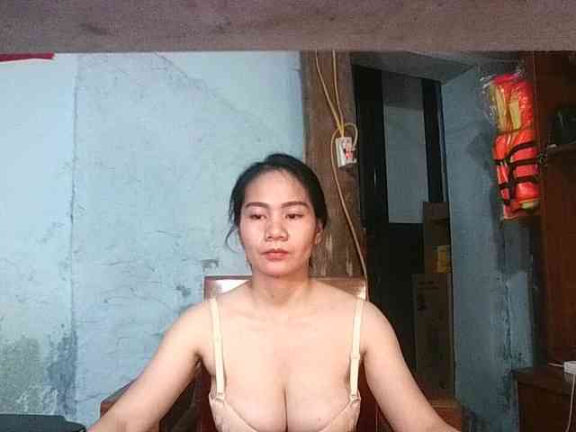 EllaShow93 webcam