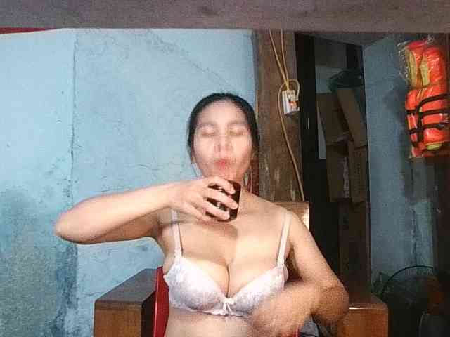 EllaShow93 webcam