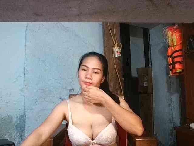 EllaShow93 webcam