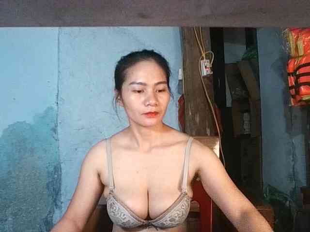 EllaShow93 webcam