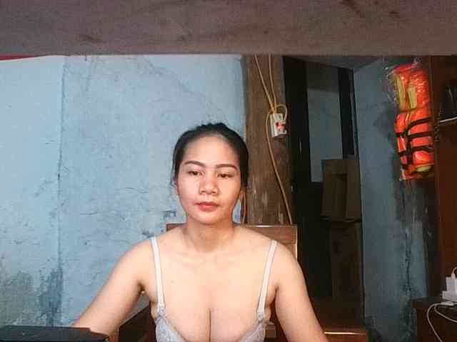 EllaShow93 webcam