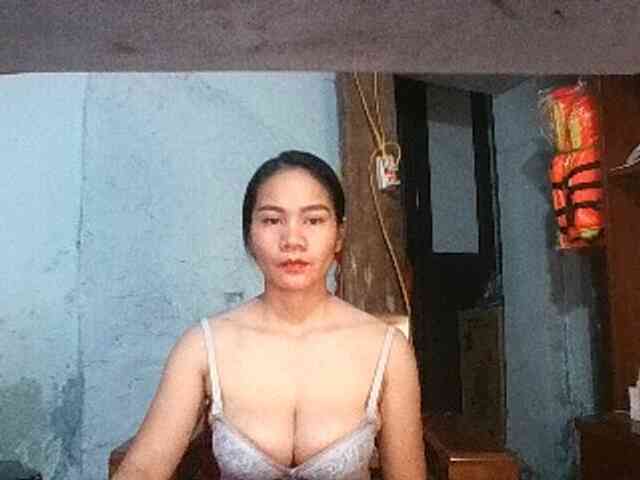 EllaShow93 webcam