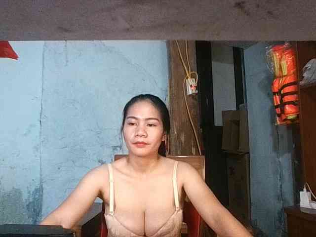 EllaShow93 webcam