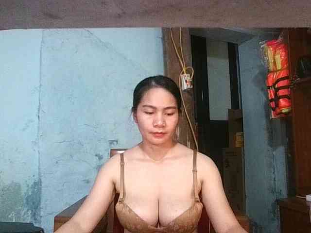 EllaShow93 webcam