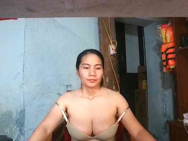 EllaShow93 webcam