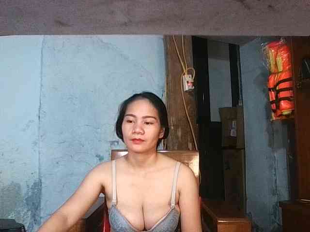 EllaShow93 webcam