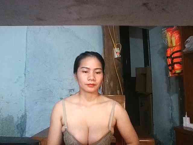 EllaShow93 webcam