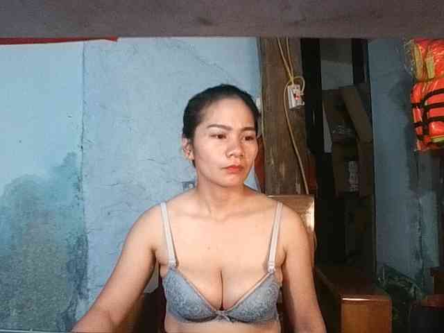 EllaShow93 webcam