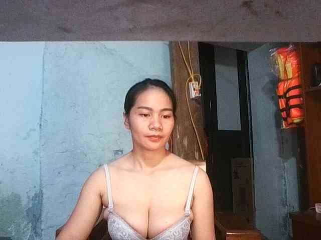 EllaShow93 webcam