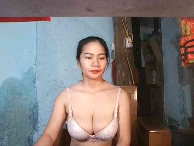 EllaShow93 webcam