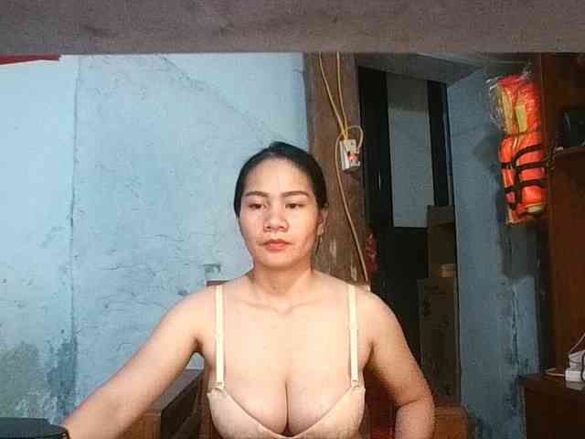 EllaShow93 webcam