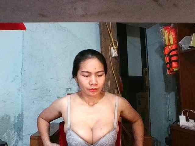 EllaShow93 webcam