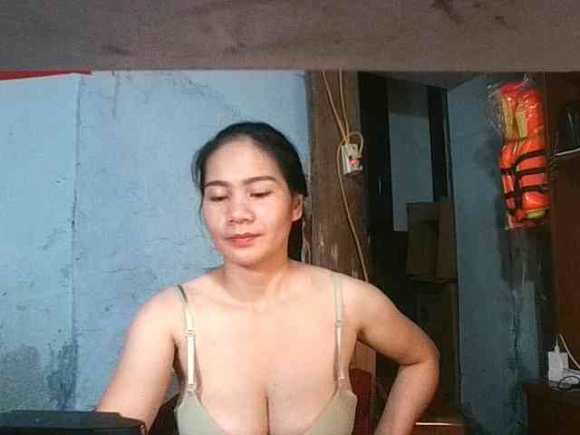 EllaShow93 webcam