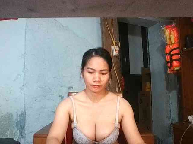 EllaShow93 webcam