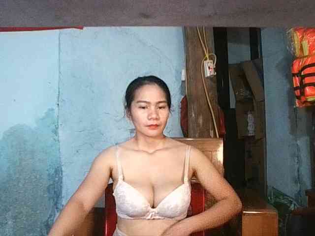 EllaShow93 webcam