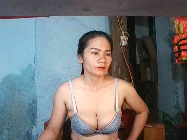 EllaShow93 webcam