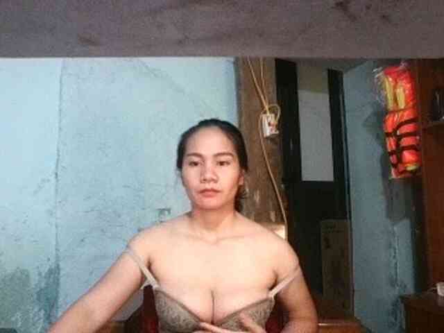 EllaShow93 webcam
