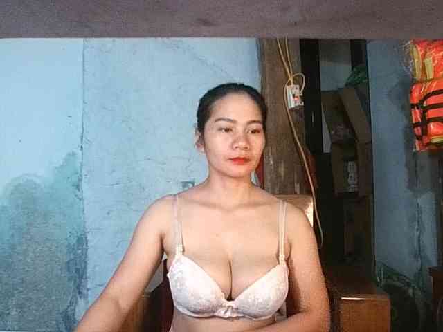 EllaShow93 webcam