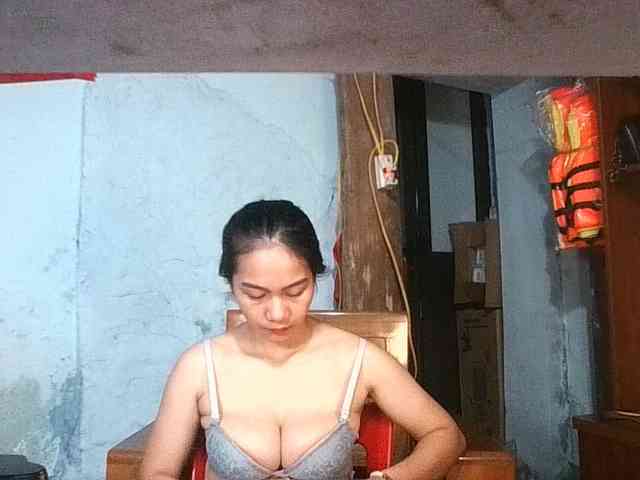 EllaShow93 webcam