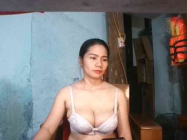 EllaShow93 webcam
