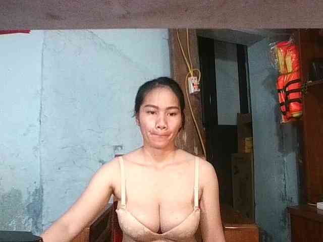 EllaShow93 webcam