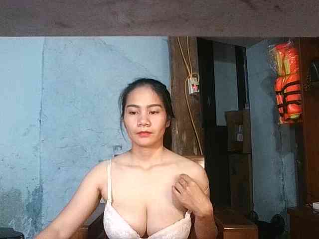 EllaShow93 webcam