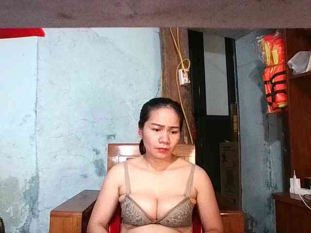 EllaShow93 webcam