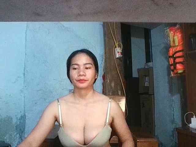 EllaShow93 webcam