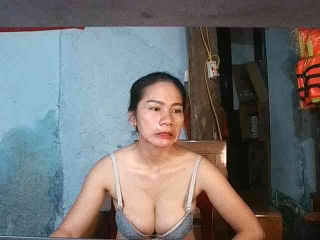 EllaShow93 webcam