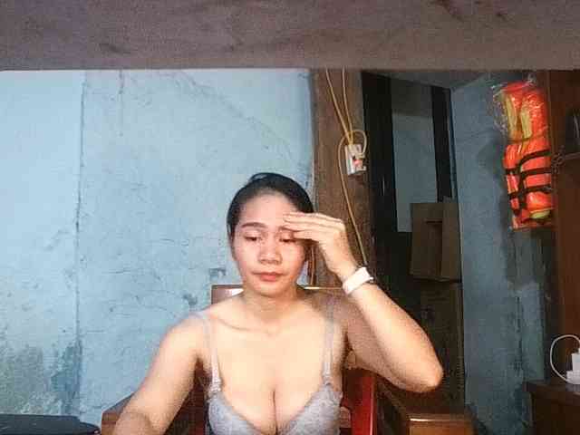 EllaShow93 webcam