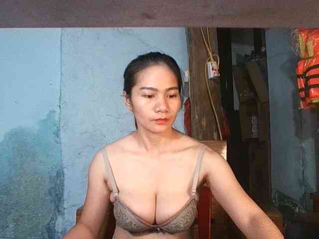 EllaShow93 webcam