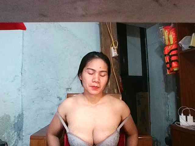 EllaShow93 webcam