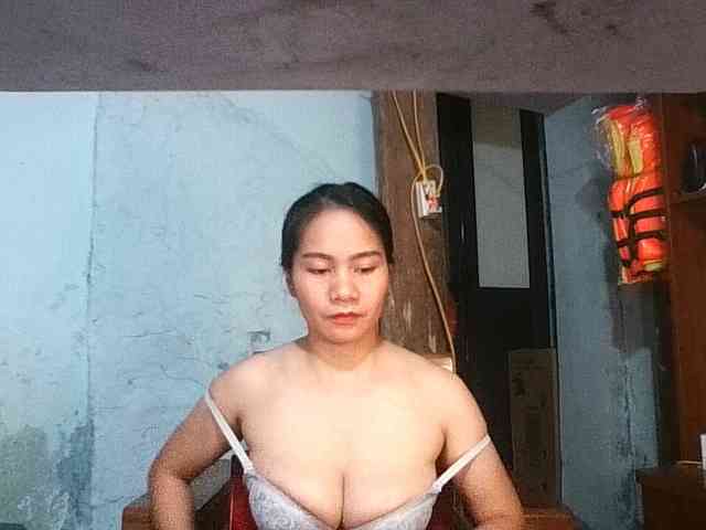 EllaShow93 webcam