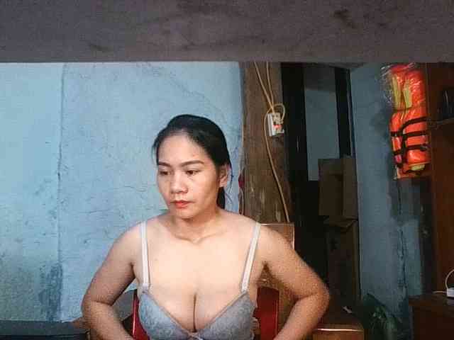 EllaShow93 webcam